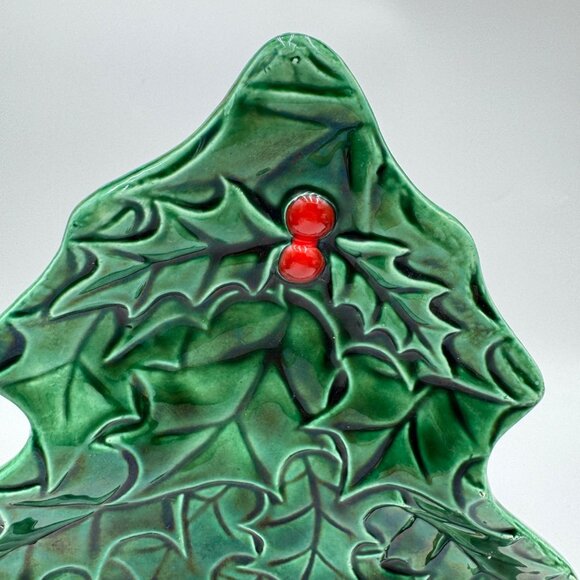 Ceramic Christmas Tree-Shaped Decor With Holly & Berries Design Green & Gold Fin - Picture 3 of 13